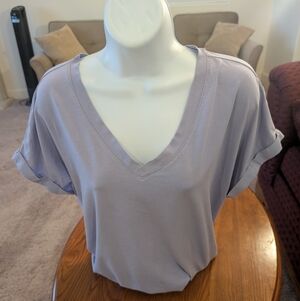 Banana Republic Lavender V-Neck Short Sleeve Top - Size L